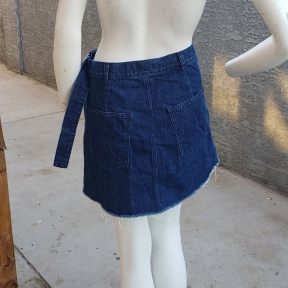 Madewell Raw-Hem Mini Wrap Skirt - Picture 4 of 9